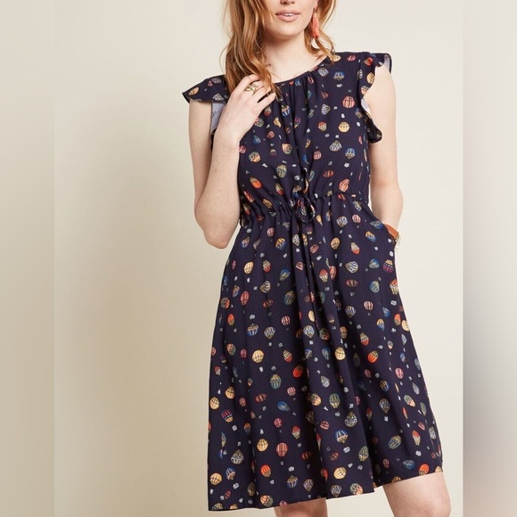 Modcloth Dresses & Skirts - ModCloth Frock Shop hot air balloons vintage inspired dress w pockets - size XL